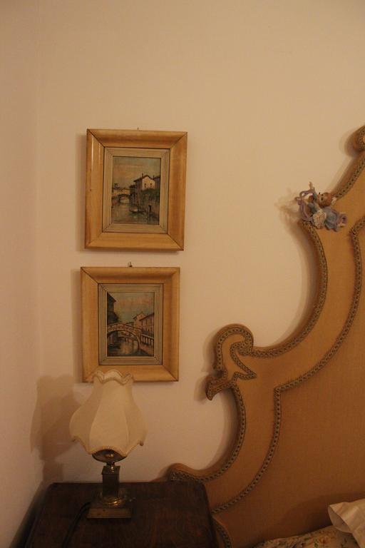 Appartamento con 2 Camere da Letto e Bagno Privato.